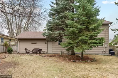 2245 Maple Lane E, Maplewood, MN 55109 - Photo 9
