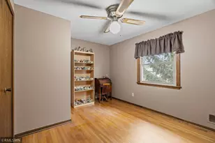 2245 Maple Ln E, Maplewood, MN 55109 - Photo 23