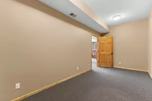 8175 Pristine Pine Trail, Eden Prairie, MN 55347 - Photo 31