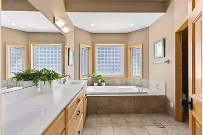 8175 Pristine Pine Trail, Eden Prairie, MN 55347 - Photo 21