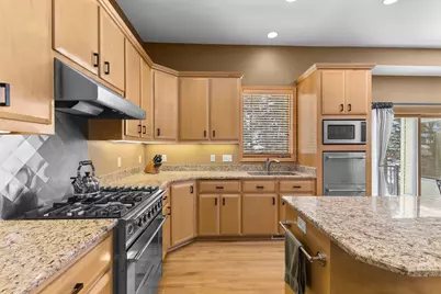 8175 Pristine Pine Trail, Eden Prairie, MN 55347 - Photo 11