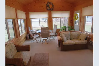 902 10th Street S, Benson, MN 56215 - Photo 5