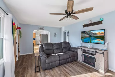 211 Hickory Street S, Lester Prairie, MN 55354 - Photo 5