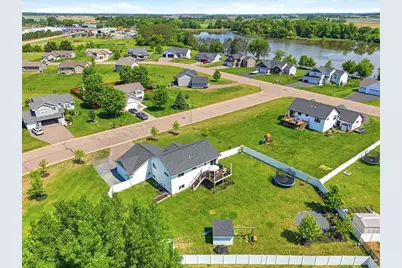 811 Brady Lane, New Richmond, WI 54017 - Photo 35