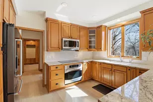 8295 Foxberry Ct, Savage, MN 55378 - Photo 7