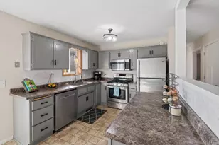 37625 Eleanor Ave, North Branch, MN 55056 - Photo 5