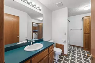 2870 Mounds View Blvd, Mounds View, MN 55112 - Photo 11