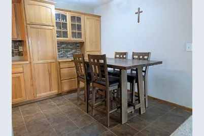 1051 Butte Court, Chanhassen, MN 55317 - Photo 5