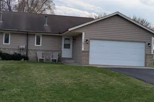 1051 Butte Ct, Chanhassen, MN 55317 - Photo 1