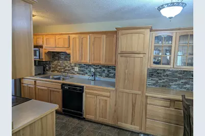 1051 Butte Court, Chanhassen, MN 55317 - Photo 3