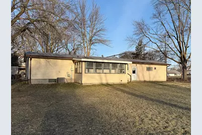 1111 S Halvorson Street, Redwood Falls, MN 56283 - Photo 5