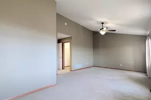 11170 Sand Castle Dr, Woodbury, MN 55129 - Photo 9