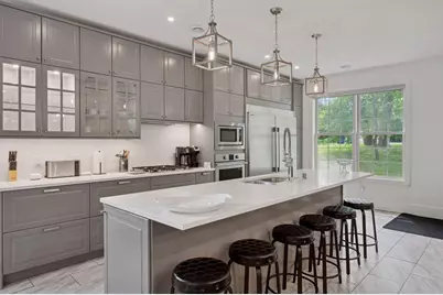 1032 Gardner Street E, Wayzata, MN 55391 - Photo 11