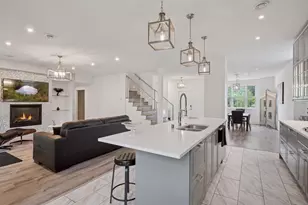 1032 Gardner St E, Wayzata, MN 55391 - Photo 7