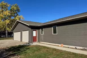1175 Front St, Staples, MN 56479 - Photo 9
