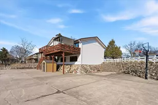 8101 Idaho Ave N, Brooklyn Park, MN 55445 - Photo 11