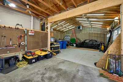 1832 Essex Road, Hopkins, MN 55305 - Photo 9