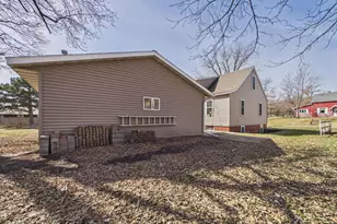 707 Hagenson St, Starbuck, MN 56381 - Photo 37