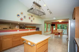 601 Sterling St S, Maplewood, MN 55119 - Photo 13