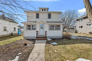 413 S Sherman St, Houston, MN 55943 - Photo 1