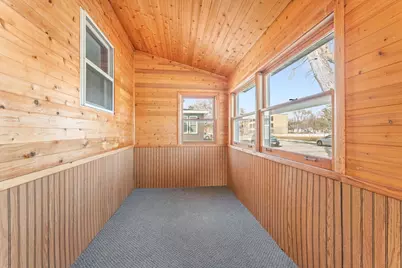 413 S Sherman Street, Houston, MN 55943 - Photo 9