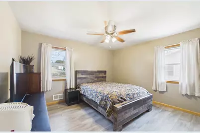 300 E 8th Street, Starbuck, MN 56381 - Photo 9