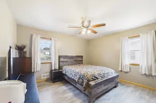 300 E 8th St, Starbuck, MN 56381 - Photo 9