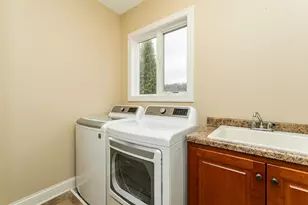 4066 Autumn Lake Ct SW, Rochester, MN 55902 - Photo 29