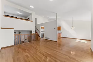 18262 Cascade Dr, Eden Prairie, MN 55347 - Photo 13