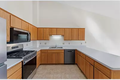 18262 Cascade Drive, Eden Prairie, MN 55347 - Photo 5