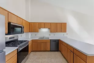 18262 Cascade Dr, Eden Prairie, MN 55347 - Photo 5