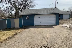 611 Stearns Ave W, Eden Valley, MN 55329 - Photo 57