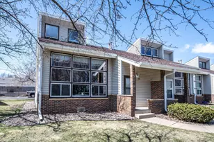 910 9th St, Farmington, MN 55024 - Photo 1