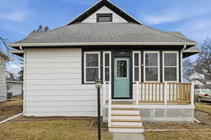 208 1st Ave SE, Dilworth, MN 56529 - Photo 1