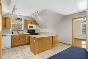 651 Reaney Ave, Saint Paul, MN 55130 - Photo 5