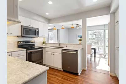 6075 Lincoln Drive #211, Edina, MN 55436 - Photo 7