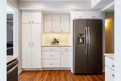 6075 Lincoln Drive #211, Edina, MN 55436 - Photo 9