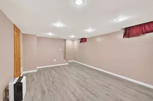 1910 Margaret St, Saint Paul, MN 55119 - Photo 25