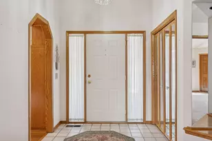 1072 Serene Ct, Shoreview, MN 55126 - Photo 5