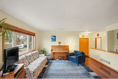 5427 Knox Avenue N, Brooklyn Center, MN 55430 - Photo 3