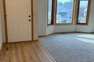 4453 Helena Rd N, Oakdale, MN 55128 - Photo 9