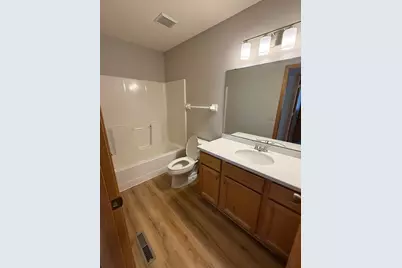 4453 Helena Road N, Oakdale, MN 55128 - Photo 17