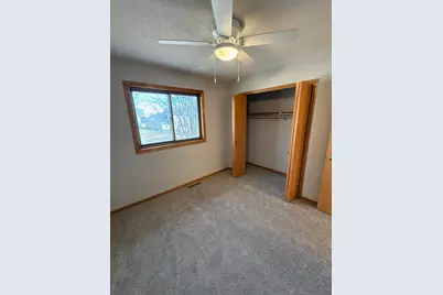 4453 Helena Road N, Oakdale, MN 55128 - Photo 15