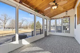 509 Cottage Ave, Hendricks, MN 56136 - Photo 9