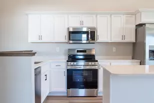 2312 38th Ave S, Moorhead, MN 56560 - Photo 5