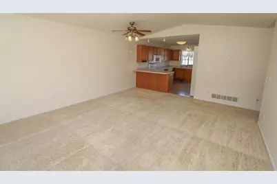 28 Carriage Lane, Owatonna, MN 55060 - Photo 5