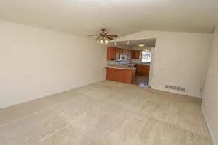 28 Carriage Ln, Owatonna, MN 55060 - Photo 5