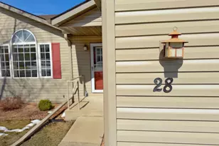 28 Carriage Ln, Owatonna, MN 55060 - Photo 3
