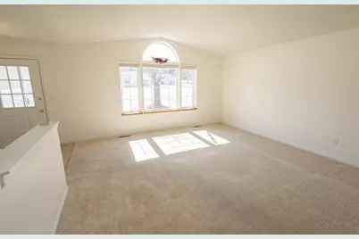 28 Carriage Lane, Owatonna, MN 55060 - Photo 3