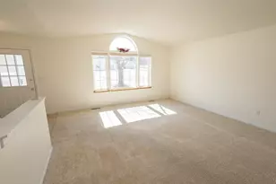 28 Carriage Ln, Owatonna, MN 55060 - Photo 3